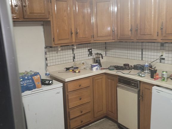 5th image of 1208 S 37th St