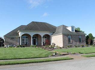 10046 Stonecreek Cir, Newburgh, IN 47630