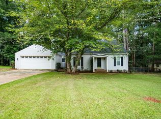 628 Glen Cove Dr, Macon, GA