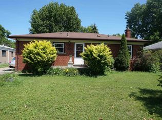 27380 Maple St, Roseville, MI 48066