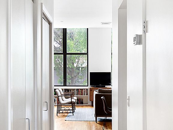 4th image of 173 Smith St #2D