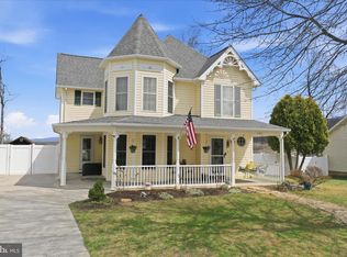 1130 Happy Ridge Dr, Front Royal, VA 22630