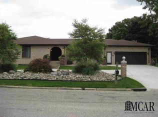 15052 Kay Dr, Monroe, MI 48161