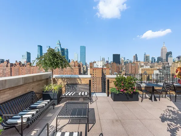 365 West 20th Street image 14 of 15