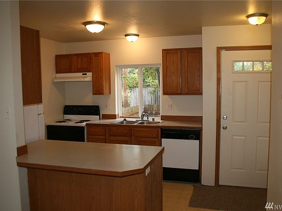 4th image of 11571159 97th St E