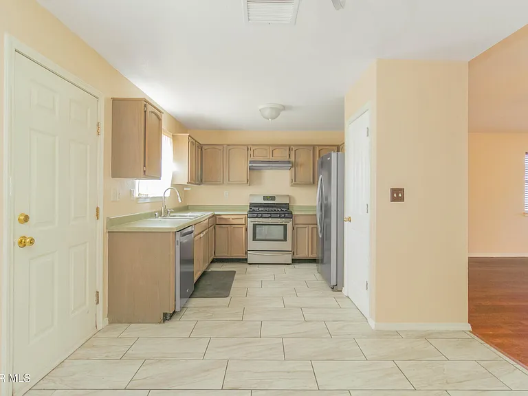 5652 Rick Husband Dr — Photo 12