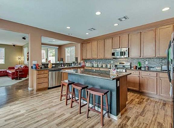 5th image of 6565 Brooklyn Heights St