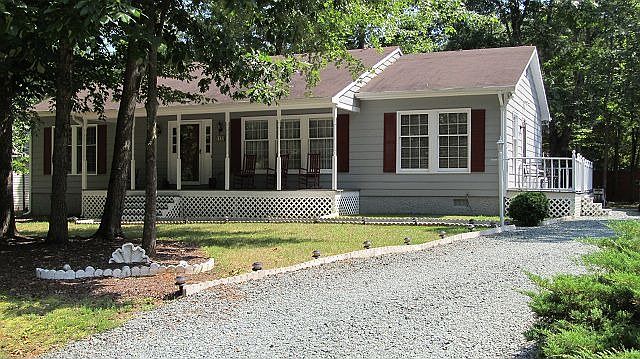1st image of 113 Jefferson Dr