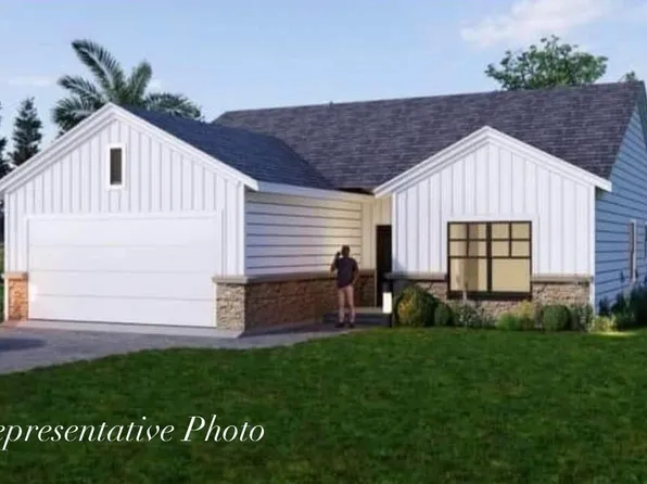 2650 Ash Crescent St, Fort Worth, TX 76104