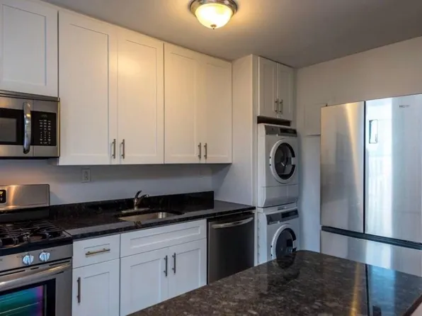 (undisclosed Address), Richmond Hill, NY 11418