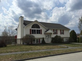 9 Stonehouse Ln, Worcester, MA 01609