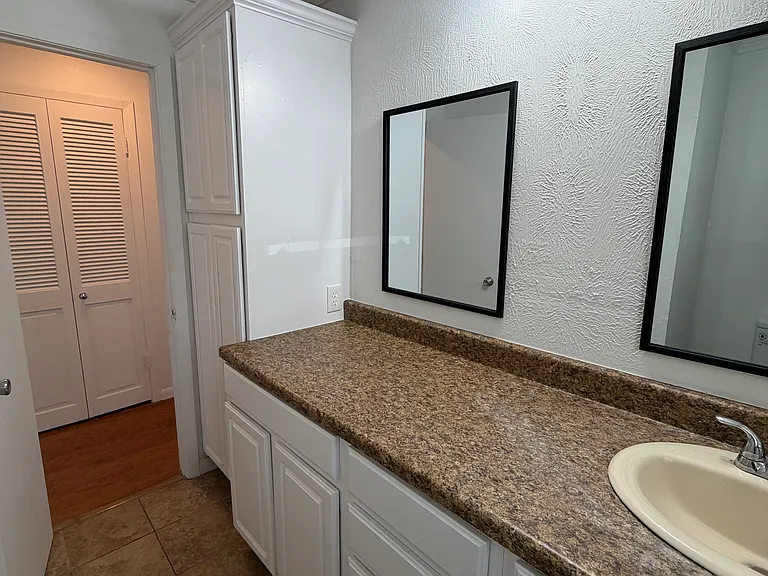 5818 E University Blvd #123 — Photo 17