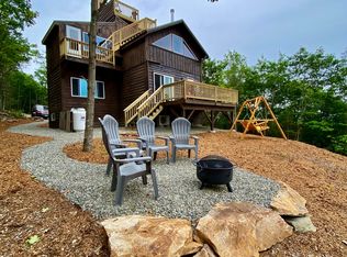 47 Lake View Dr, New Sharon, ME 04955