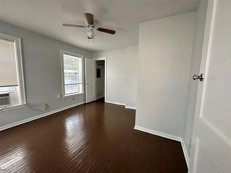 4624 Clay St — Photo 13