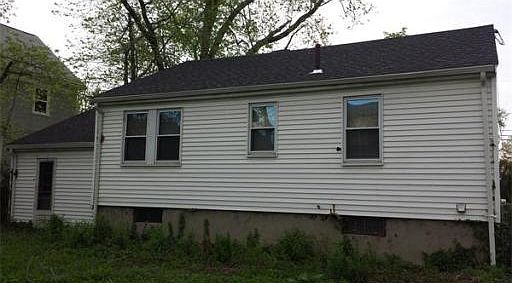 3rd image of 36 Mountain Ave