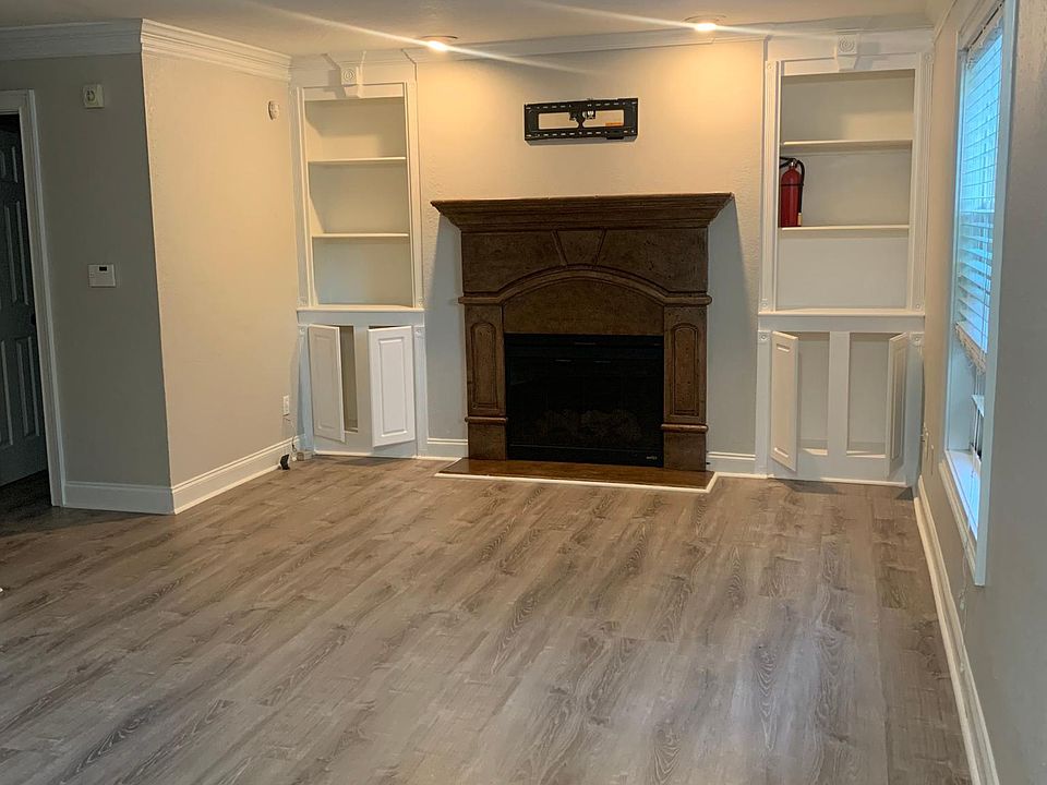 LIVING ROOM II