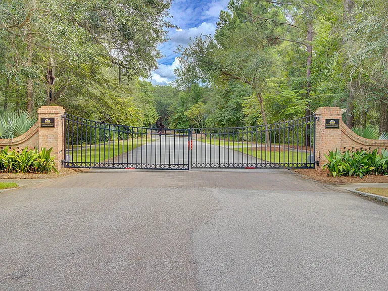722 Bounty Square Dr #C — Photo 46