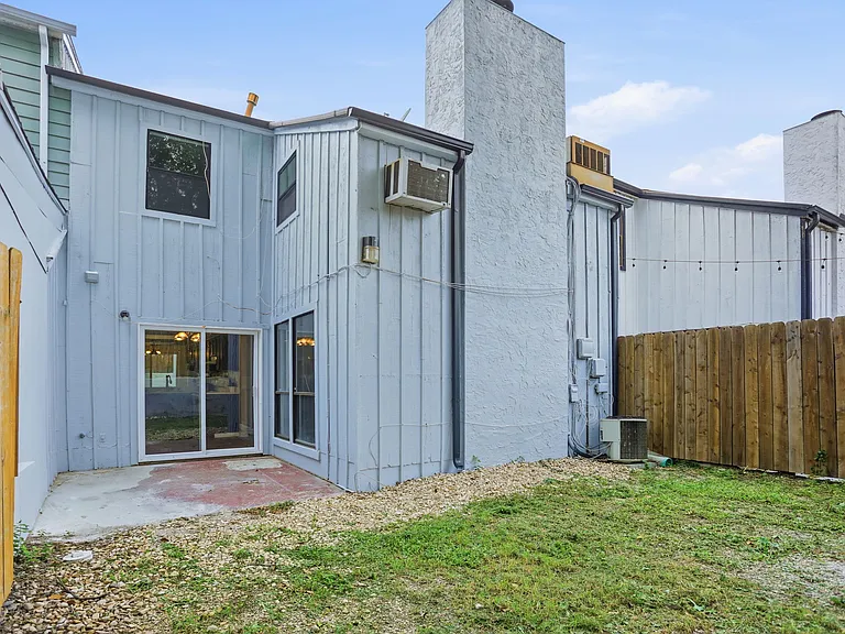 8112 Scottshill — Photo 27