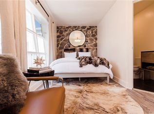 215 29th St, Newport Beach, CA 92663