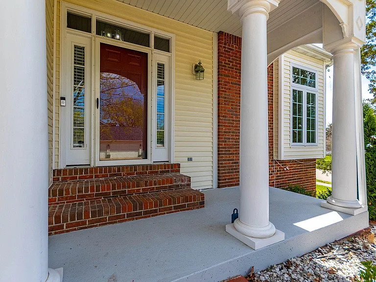 1110 Brookedale Ct — Photo 4