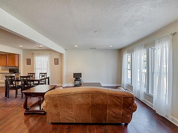 4th image of 3633 Cheryl St