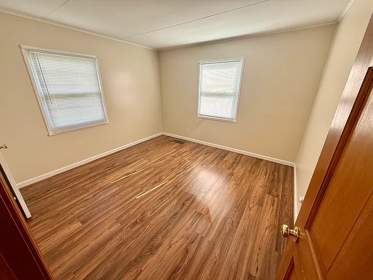 118 Barclay Rd — Photo 17