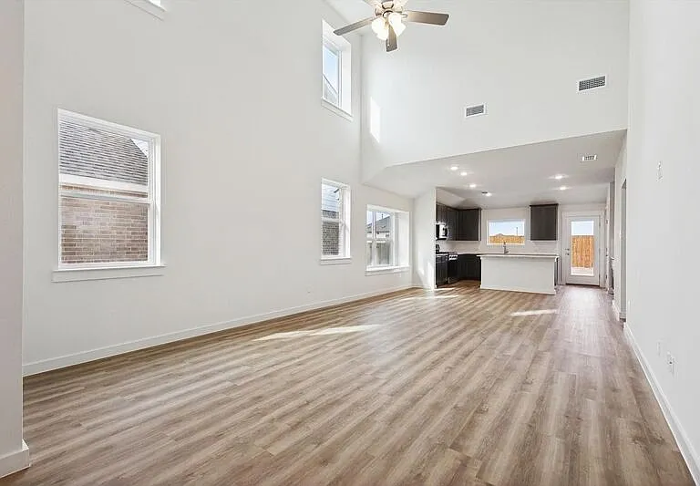 514 Weller Rd — Photo 9