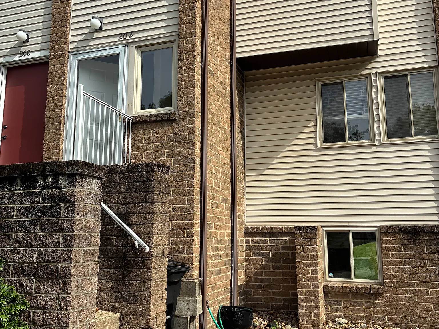 2 bed, 1.5 bath, $1,200 — Photo 3