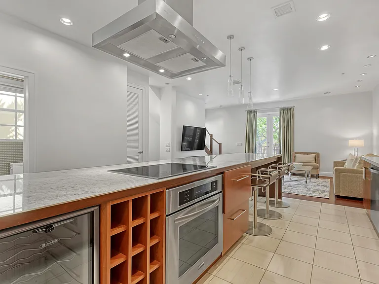 72 SE 6th Ave #C — Photo 19