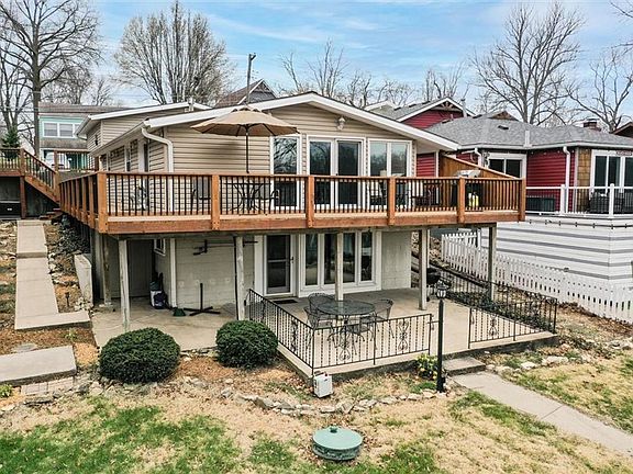 3rd image of 82 Beach Dr