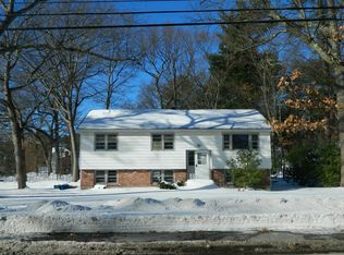 136 Bridle Rd, Billerica, MA 01821