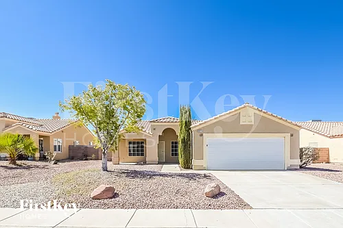 811 Mesa Pine Ct Photo 1