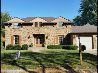 4327 Bunker Hill Dr, Bettendorf, IA 52722