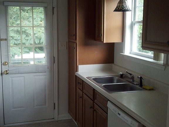 4th image of 6704 Vlosi Dr