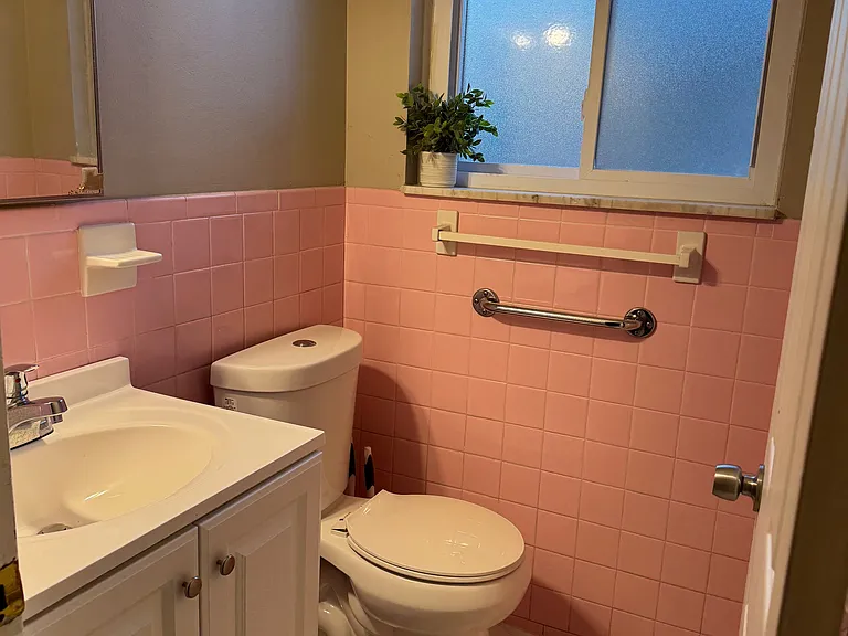 33905 Clifton Dr — Photo 12
