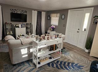 70 Noblestown Rd, Carnegie, PA 15106