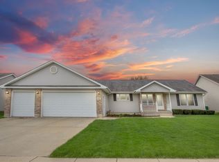 324 Brian St, Sycamore, IL 60178