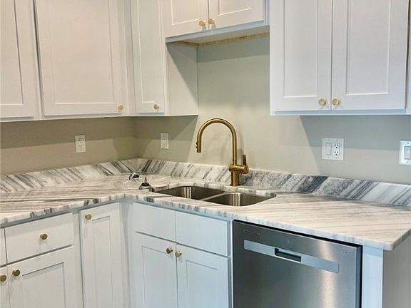 4th image of 2335/2337 Crawford St