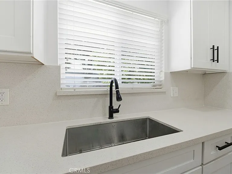 13173 McKinley Ave #FRONT HOUSE — Photo 18
