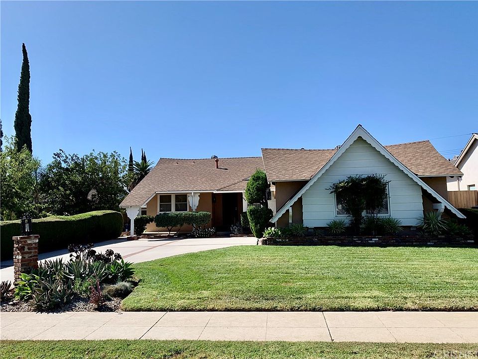 1st image of 9935 Burnet Ave