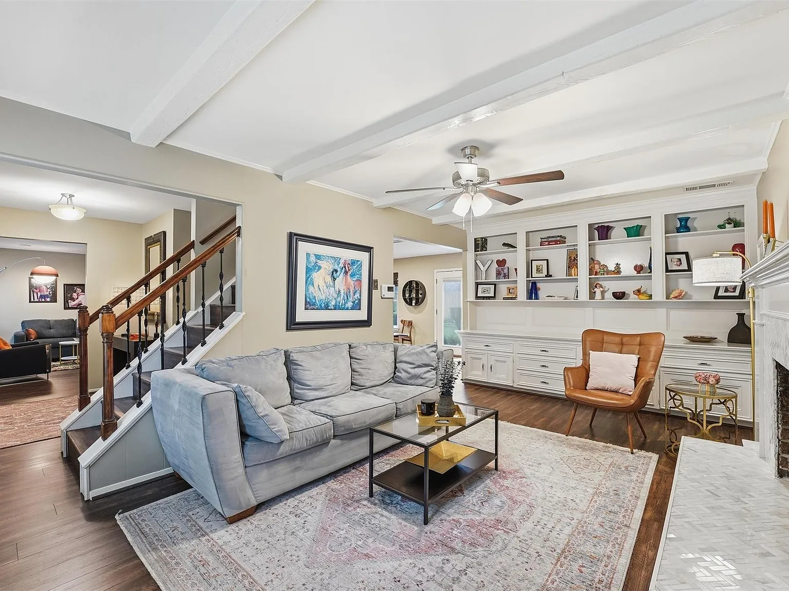 4 bed, 2.5 bath, 2240 sqft, $2,300 — Photo 2