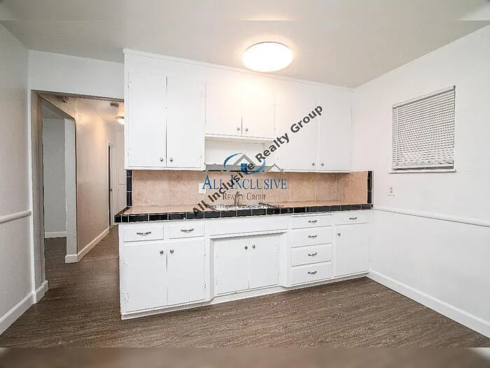 2710 Lerwick Rd — Photo 16