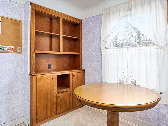 5th image of 6314 Theota Ave