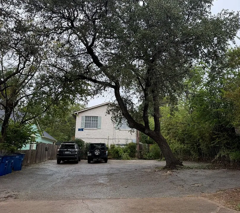 410 Park Ln