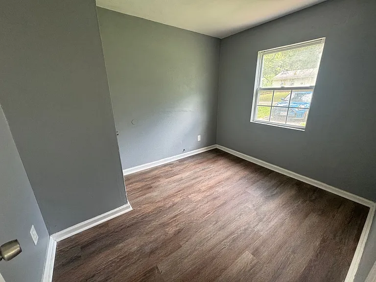 10113 Duke Dr — Photo 7