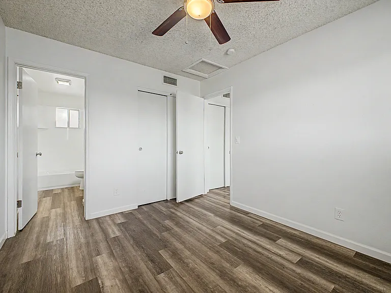 2209-2211 S Granada Dr #2209-A — Photo 9