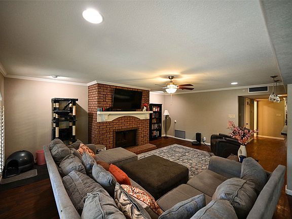 3rd image of 32 Rue Maison St