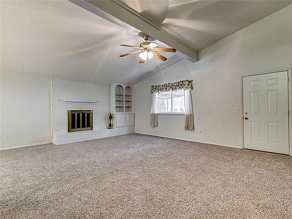 3rd image of 2528 N Moulton Dr