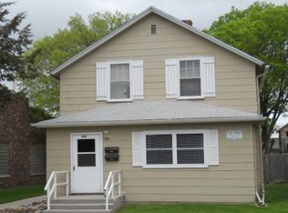 305 Pine St APT 3, Yankton, SD 57078