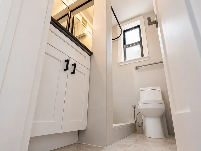 25-38 18th St #2 — Photo 8